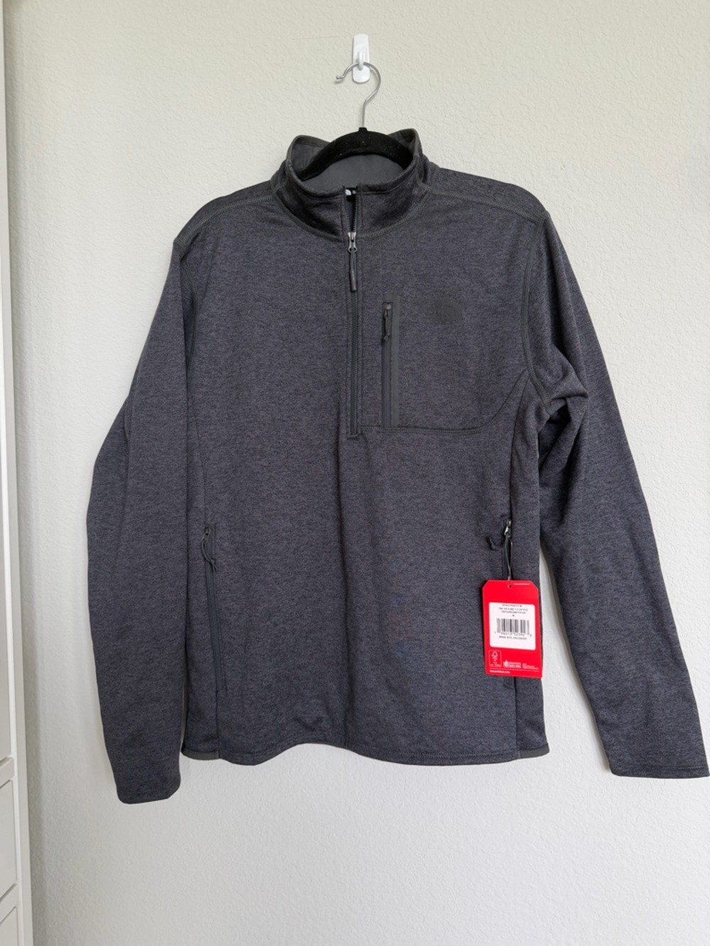 NWT North Face TNF Skyline 1/2 Zip Dark Heather Grey